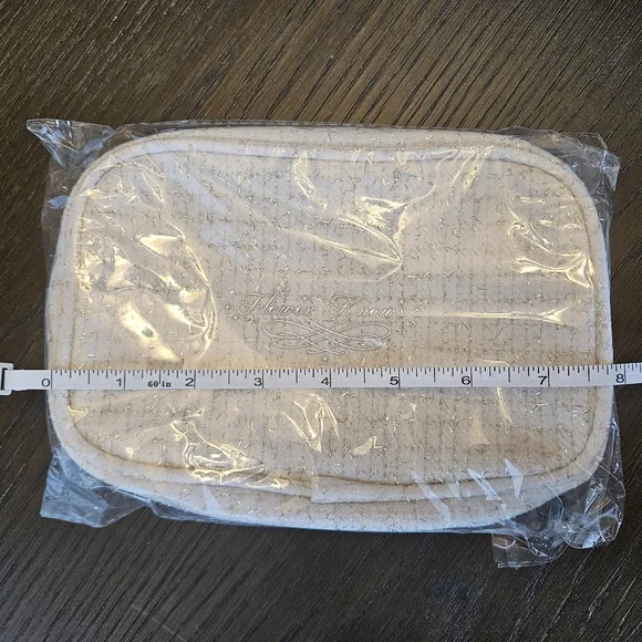 Flower Knows Pouch - Picture 4 of 5